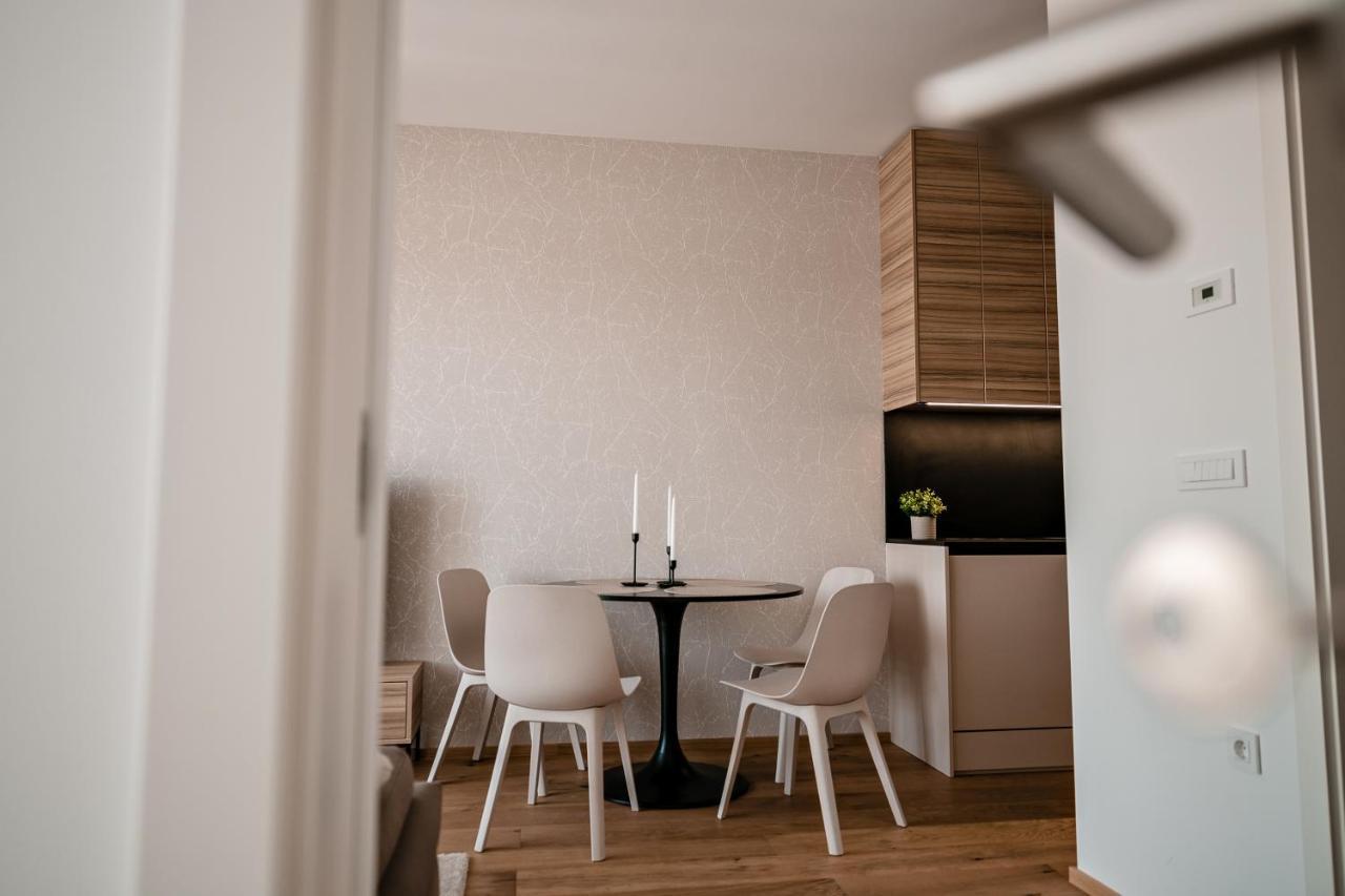 Sodoben Apartma V Centru Ljubljane Liubliana Exterior foto